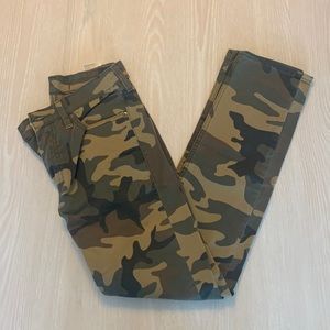 Levi’s 511 Camo Pants SIZE 29 x 32